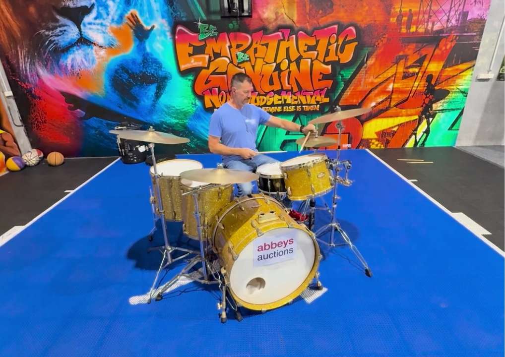 PRESS RELEASE: Piece of Powderfinger history goes under the hammer for Queensland Youth Charity
